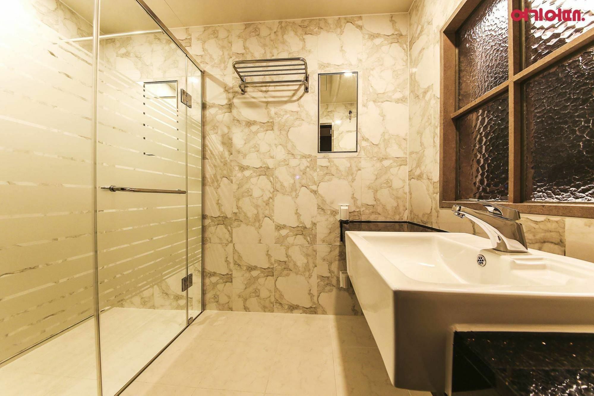 New York Hotel Сеул Экстерьер фото