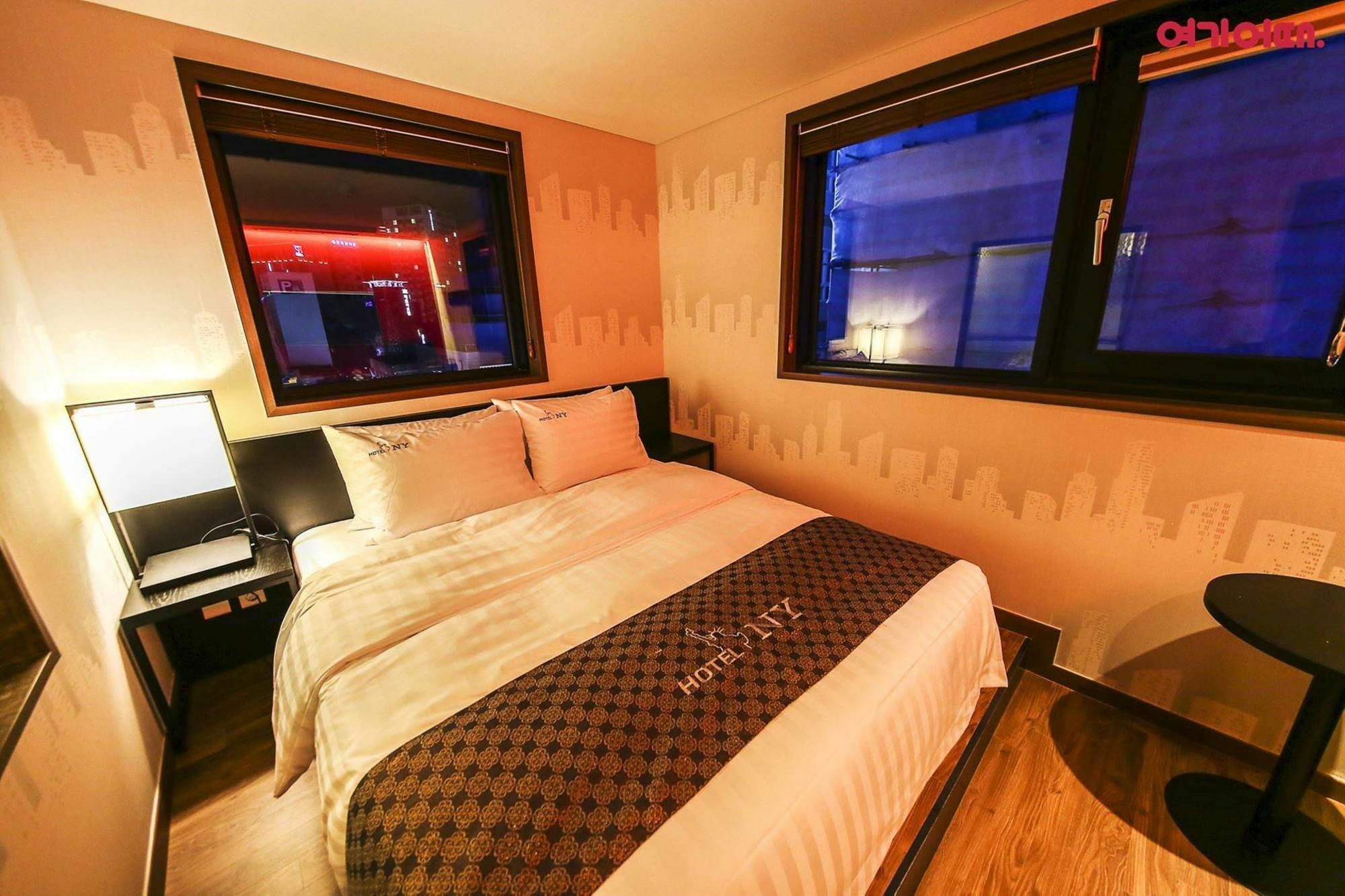 New York Hotel Сеул Экстерьер фото